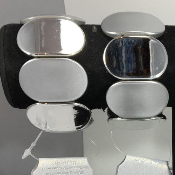 2pc NEW Frosted & Shiny Oval Bead Stretch Bracelet - Picture 2 of 4